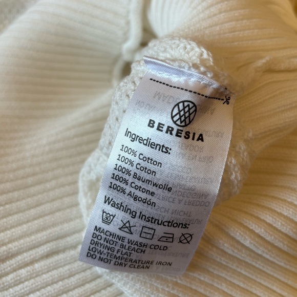 White Beresia Turtleneck - Picture 6 of 7